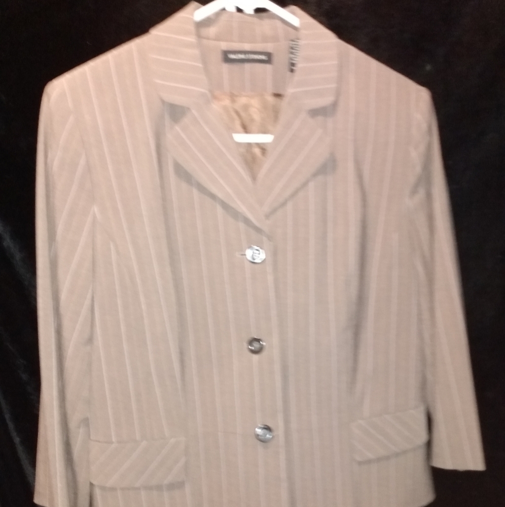 Valerie Stevens Vintage Suit. BEST OFFER